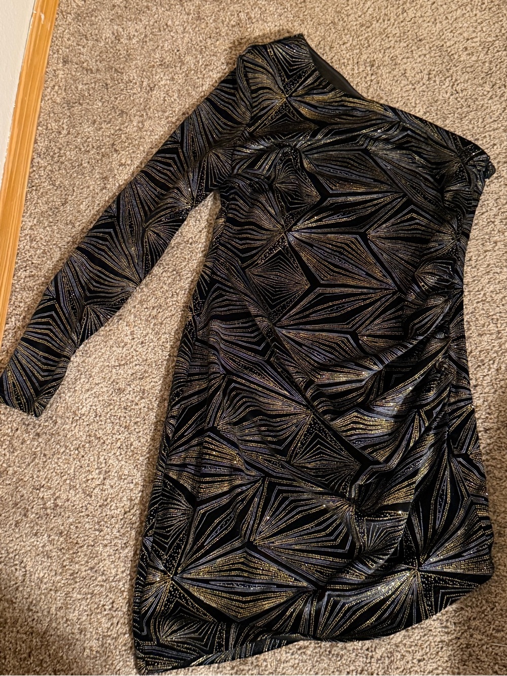 One-Shoulder Black and Gold Geometric Sparkle Dress